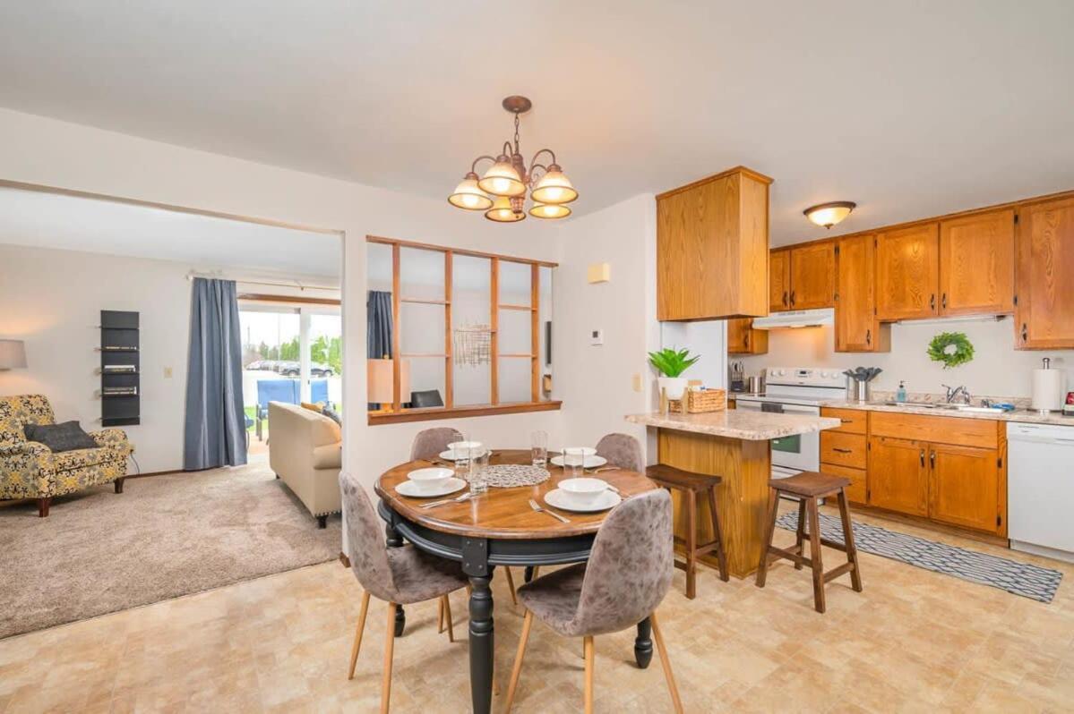 Relax On Ridgeview- 3 Bedroom Appleton Εξωτερικό φωτογραφία